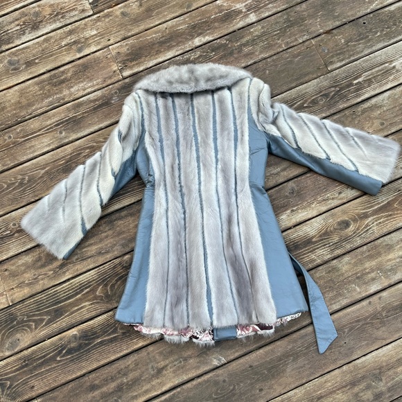 Beautiful Vintage Mink Fur and Gray Leather Belted Jacket 70sVibe - Picture 9 of 16